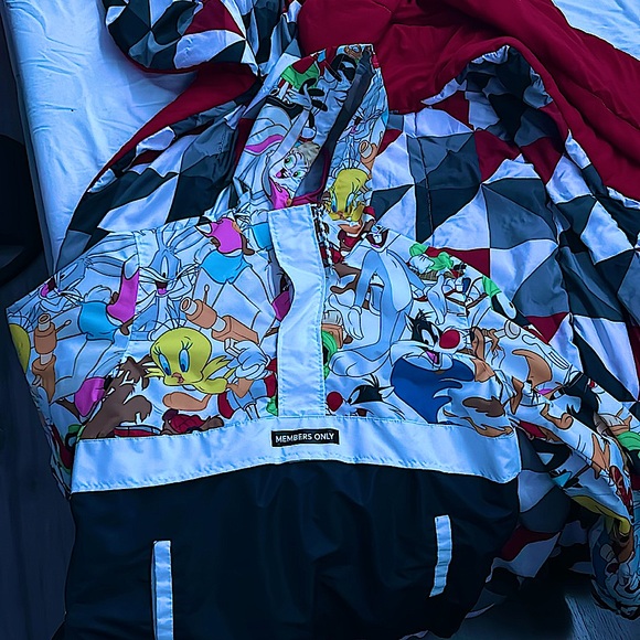 Members Only Other - Medium Sized loony toons wind breaker!!